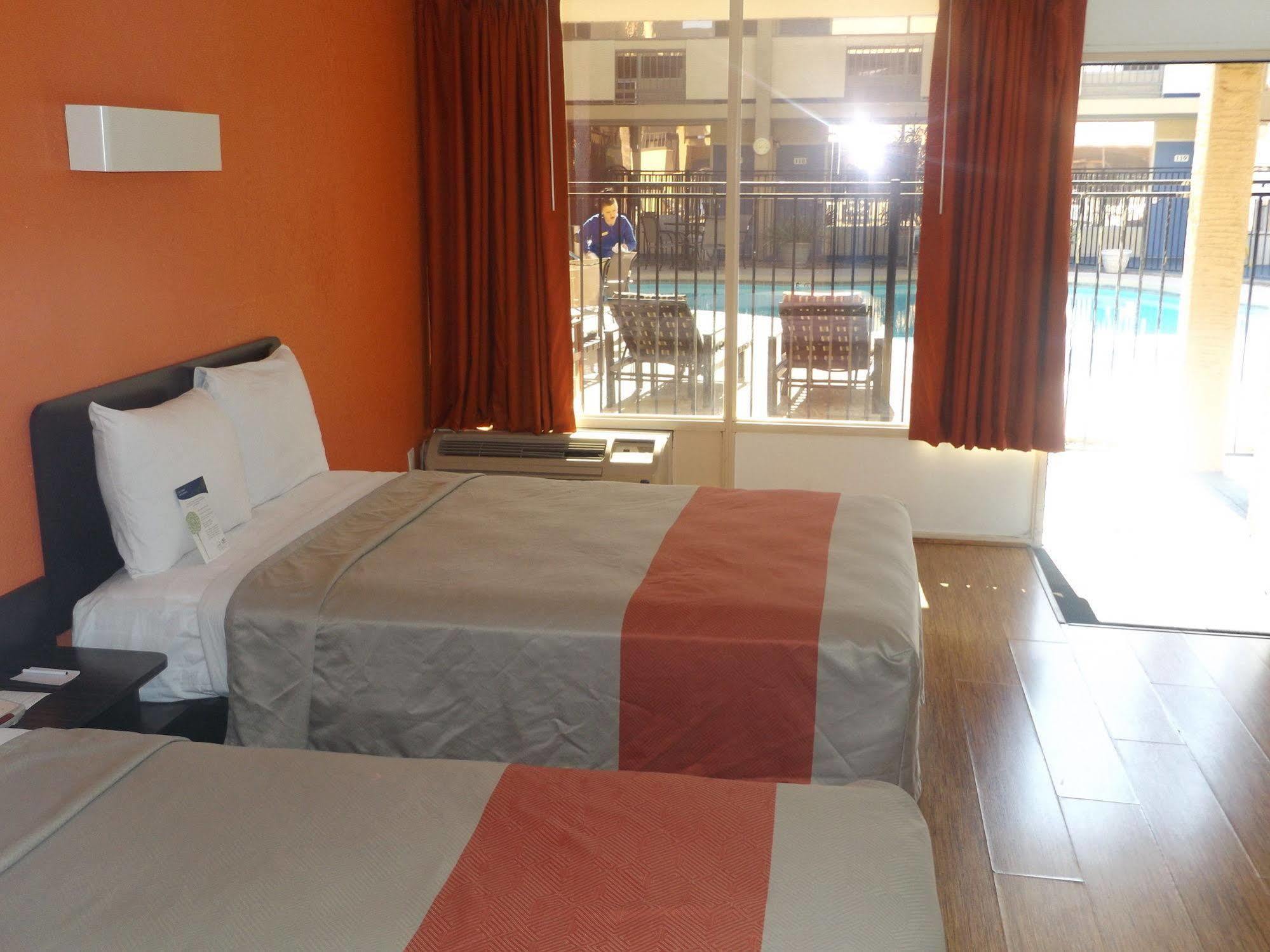 Motel 6 Glendale AZ Buitenkant foto