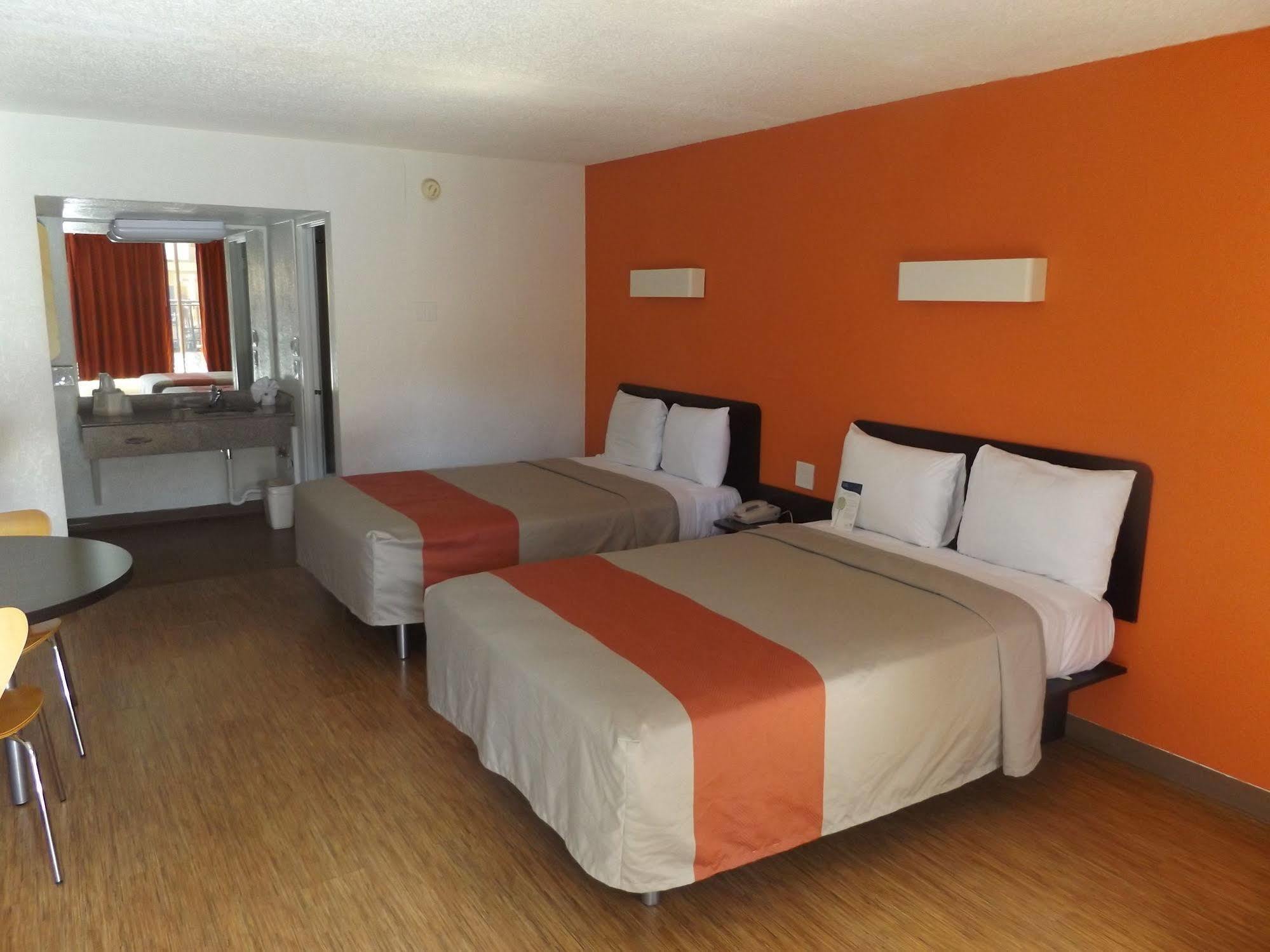 Motel 6 Glendale AZ Buitenkant foto